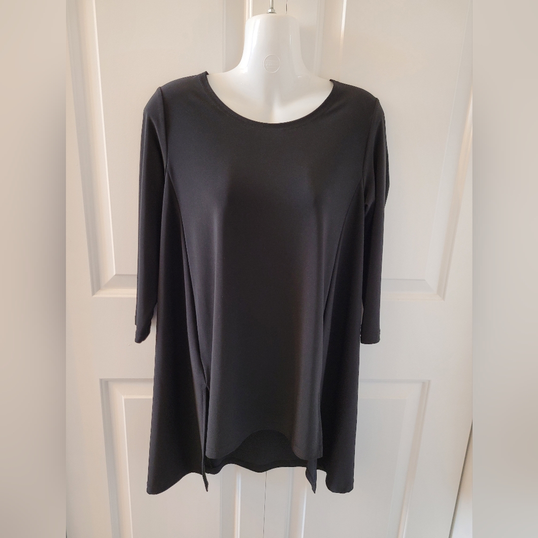 Sympli Split Top In Black 3/4 Sleeves Nwt